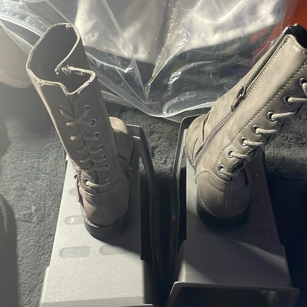 Kids boots